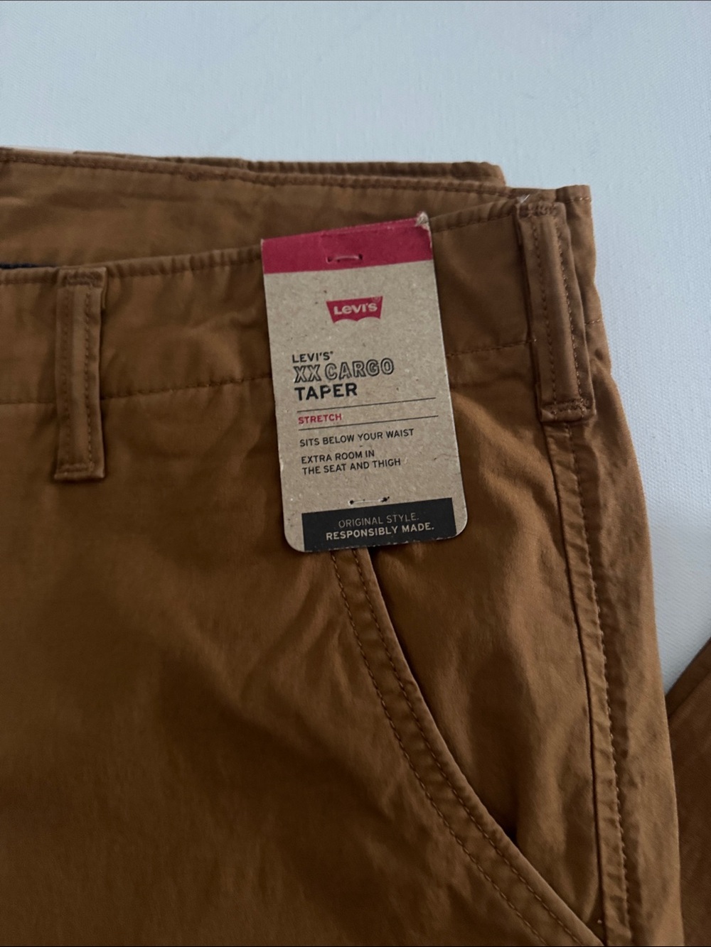 Levis Cargo Pants Mens 40 30 Brown Taper - Picture 2 of 4